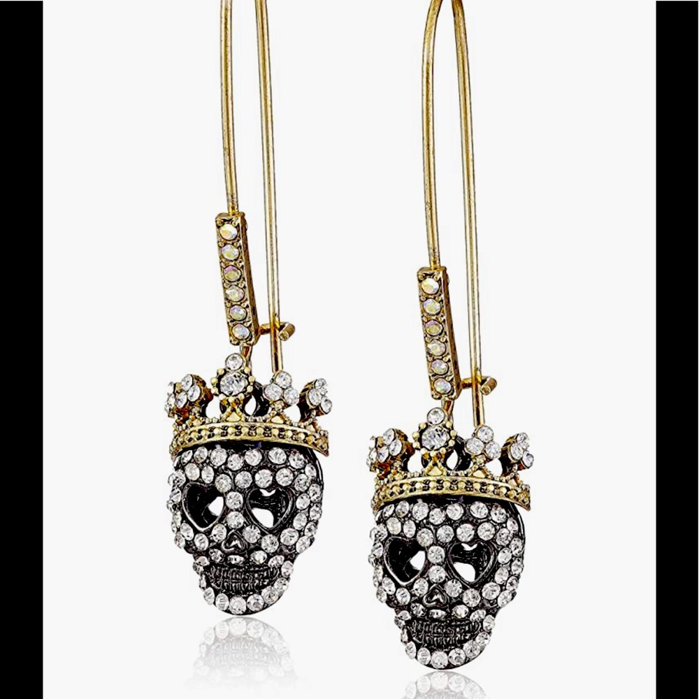 Bundle w/Betsey Johnson ☠️ dangle earrings & tote